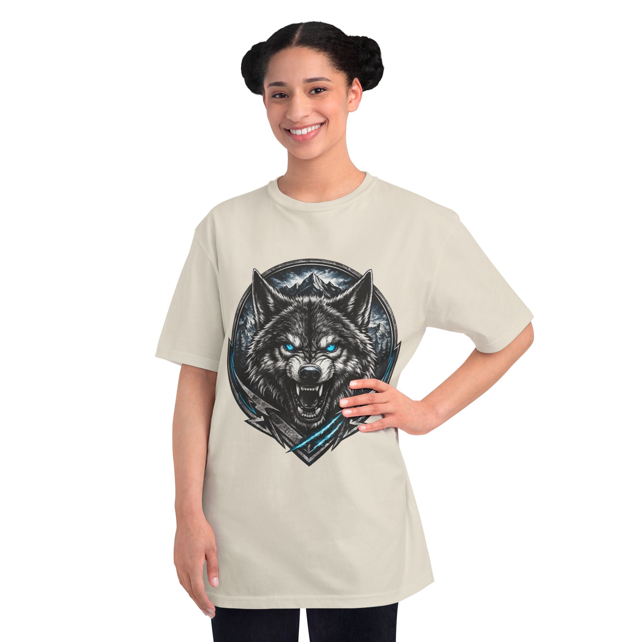 Wolf Head Graphic T-Shirt — Fierce Blue-Eyed Wolf Crest Tee