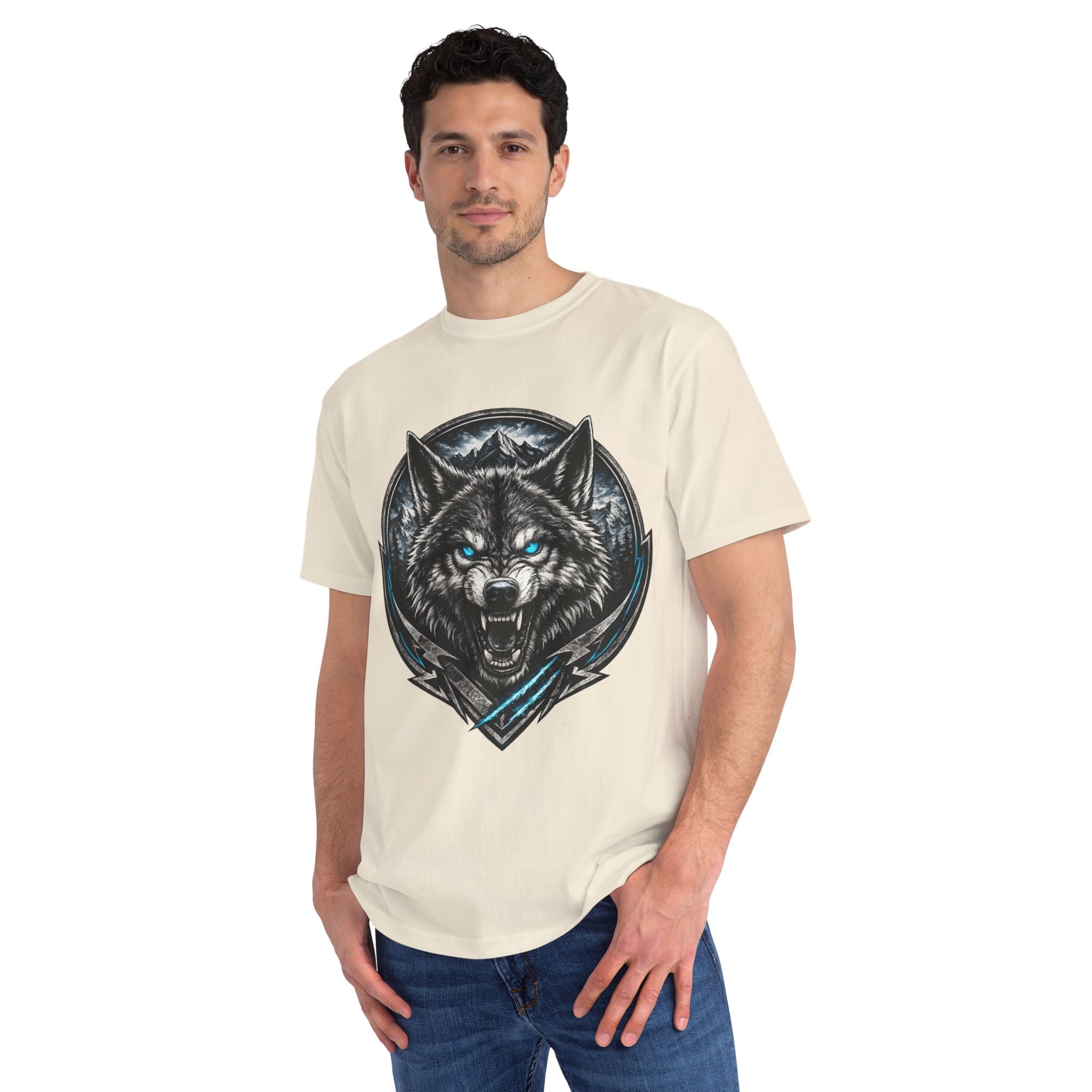 Wolf Head Graphic T-Shirt — Fierce Blue-Eyed Wolf Crest Tee